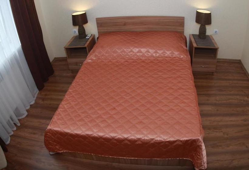 Hotel Oktyabrskaya 3