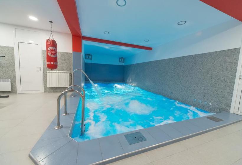 Garni Hotel Piramida