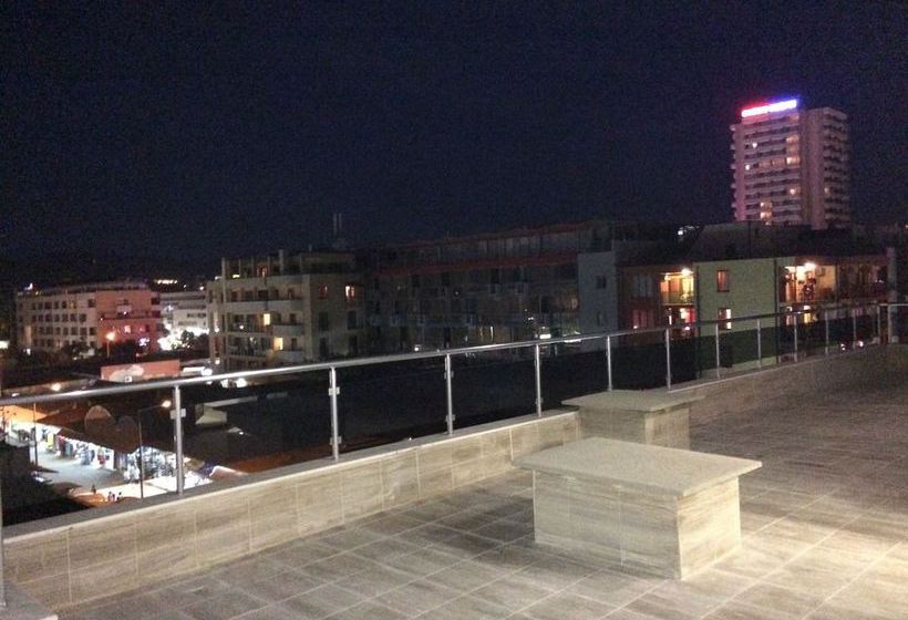 Palm Residence Deluxe Studios 5