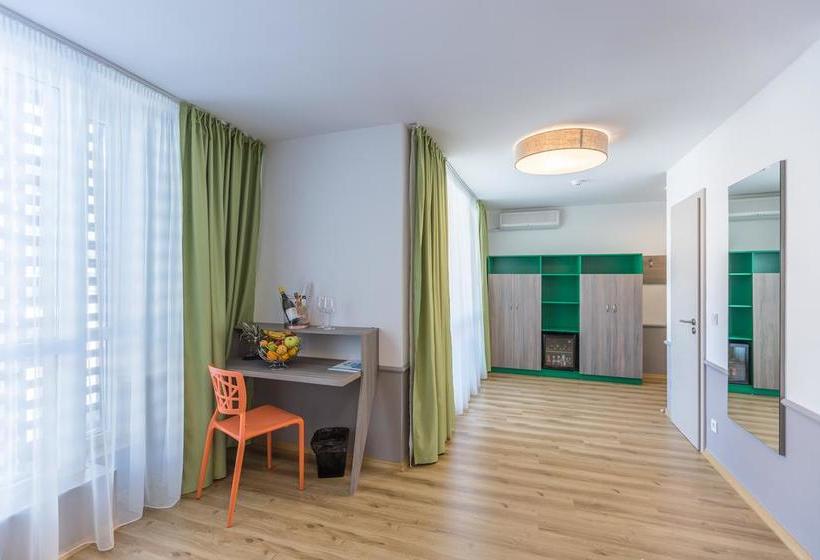 Boulevard Boutique Hotel