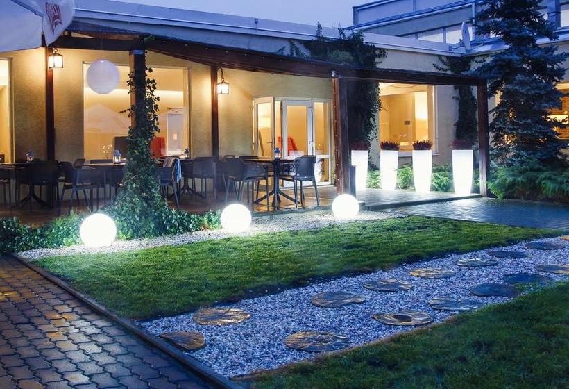 Hotel Centrum Falenty