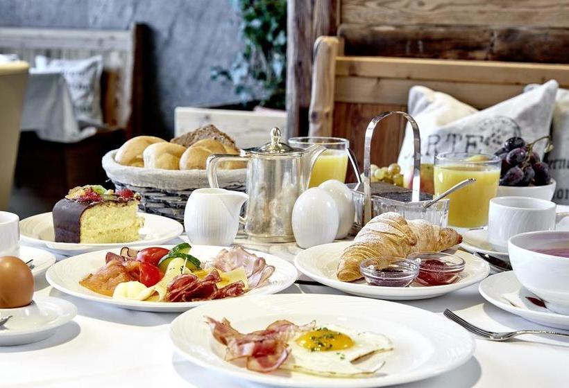 Art & Ski-in Hotel Hinterhag