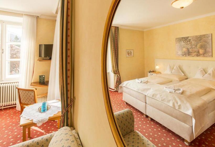 Hotel Biedermeier Schlössl Lerchenhof 11