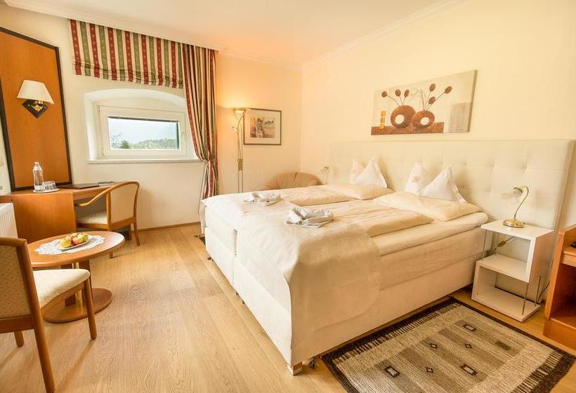 Hotel Biedermeier Schlössl Lerchenhof 5