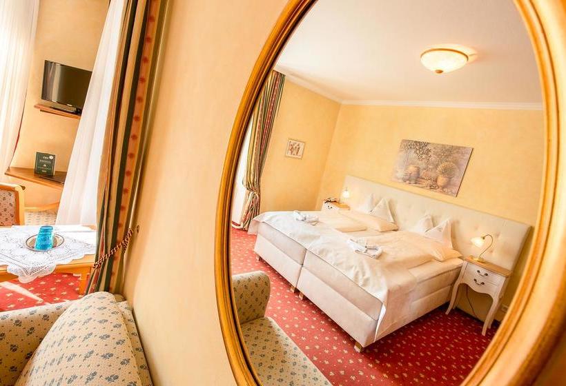 Hotel Biedermeier Schlössl Lerchenhof 9