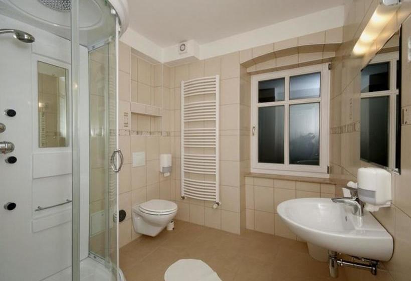 Hotel Villa Huber 16