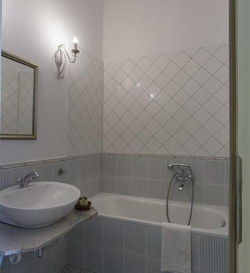 Villa Estera - Hotel & Restauracja