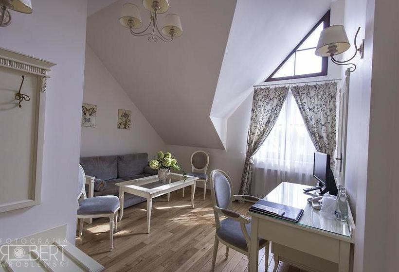 Villa Estera - Hotel & Restauracja 1