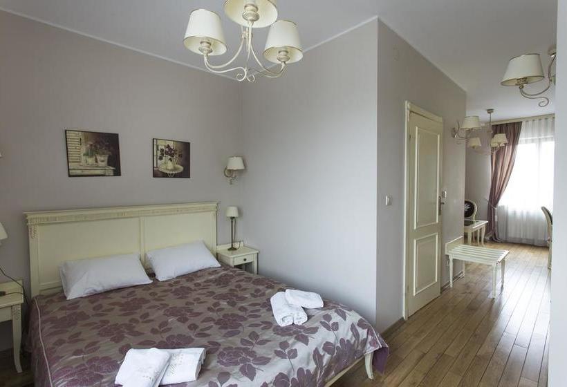 Villa Estera - Hotel & Restauracja 10