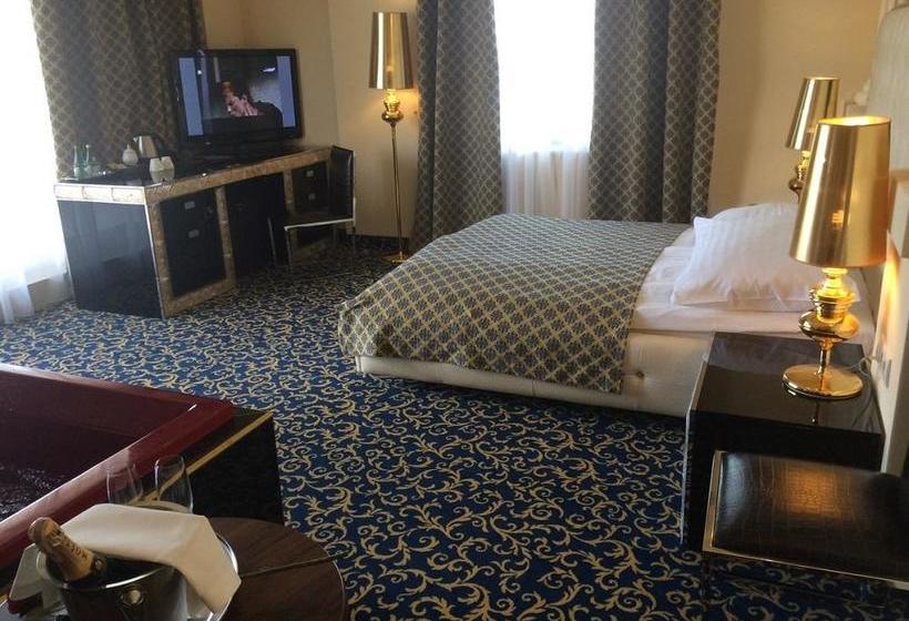 Hotel Venecia Palace 14