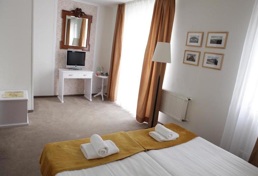 Hotel Jablon Lake Resort 7