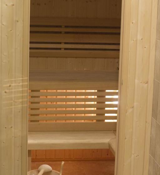 Hotel Royal Airport 10