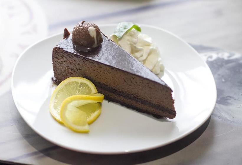 Hotel Royal Airport 12