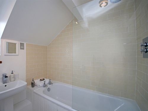 Orchard Cambridge 12