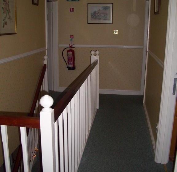 Bed & Breakfast Elsenham Lodge 10