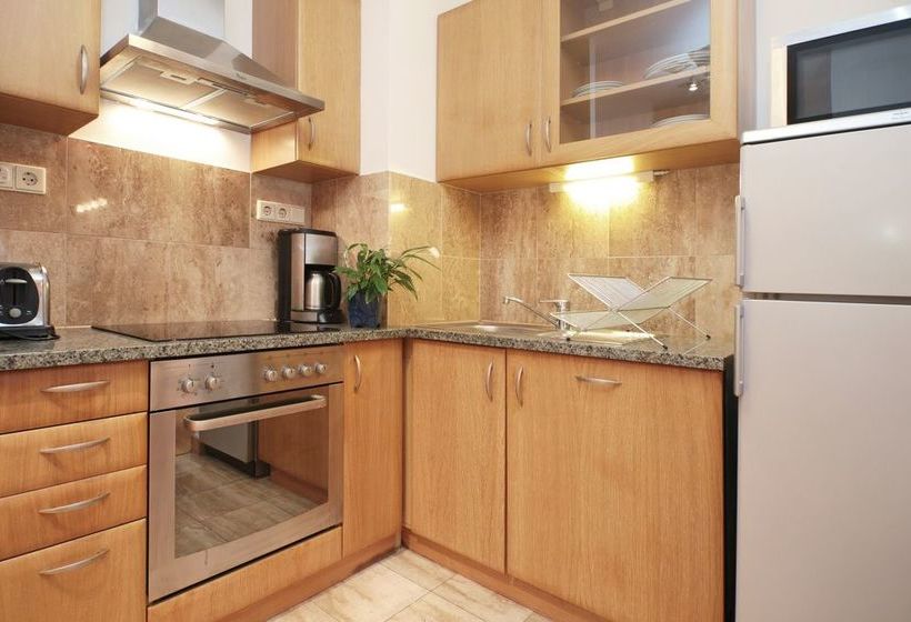 Avantgarde Apartments 12