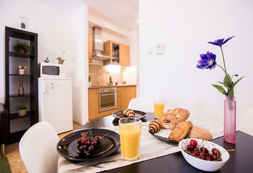 Avantgarde Apartments 15