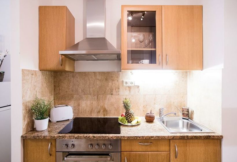 Avantgarde Apartments 16