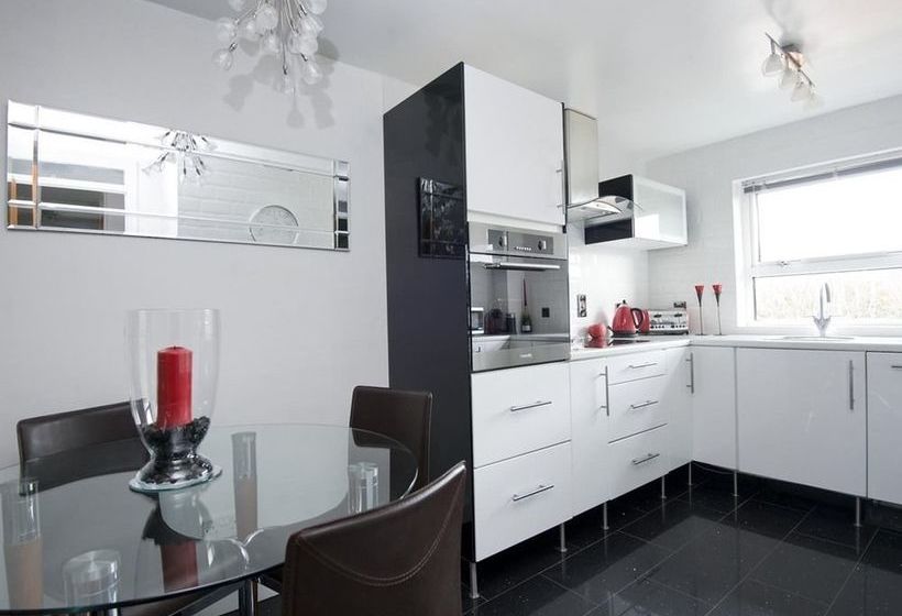 Platinum Serviced Apartments 7