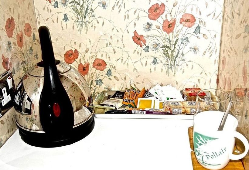 Pension (Hôtel basse catégorie) Poltair