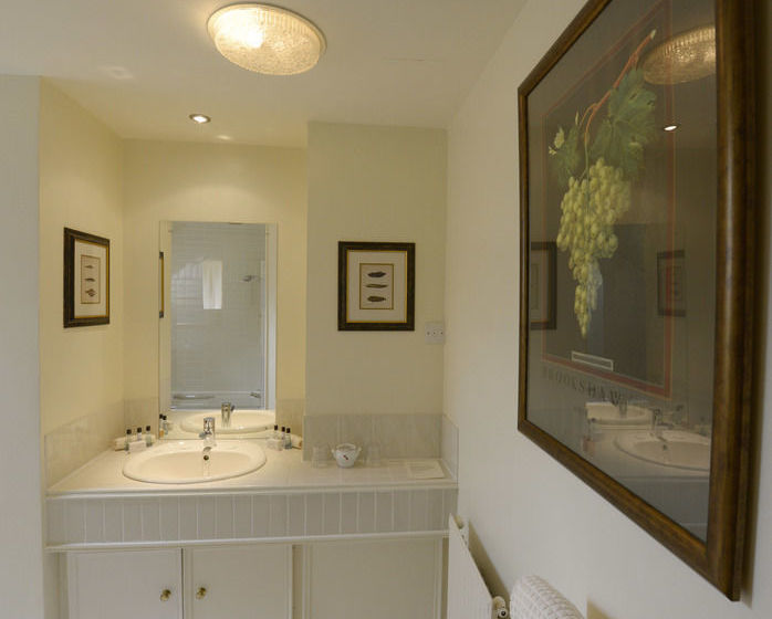 Factors Inn & Cottage 20