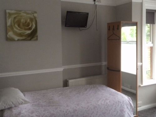 Bed and Breakfast Airport Lodge 13