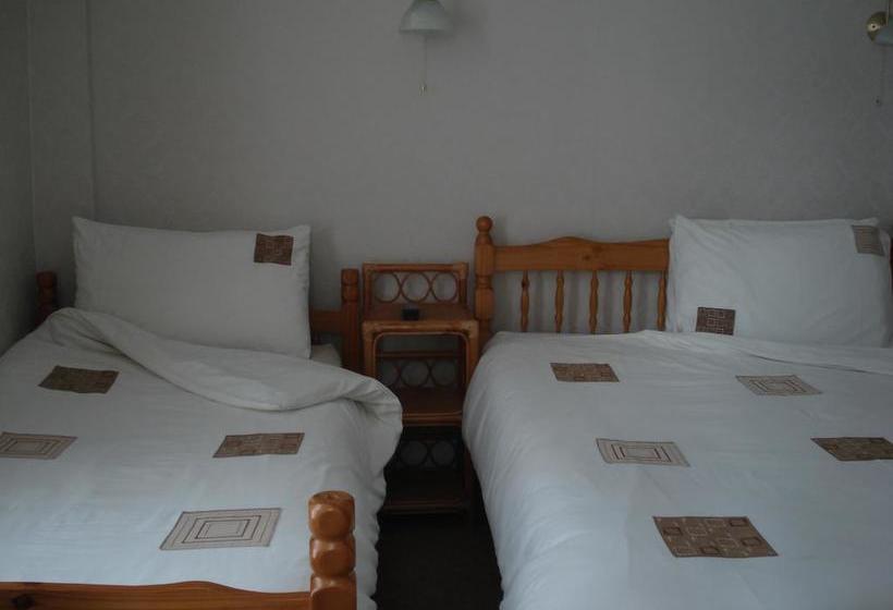 Bed and Breakfast Invernook 5