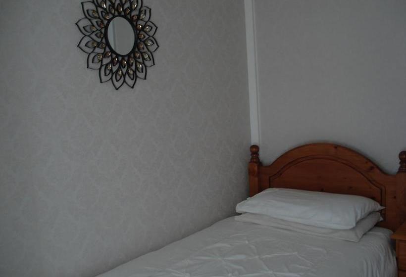 Bed and Breakfast Invernook 6