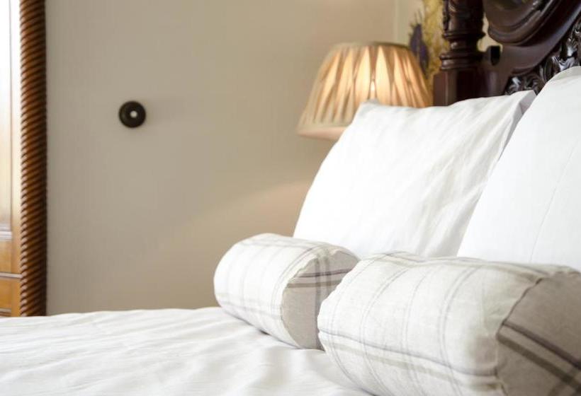 Pension Strathallan House