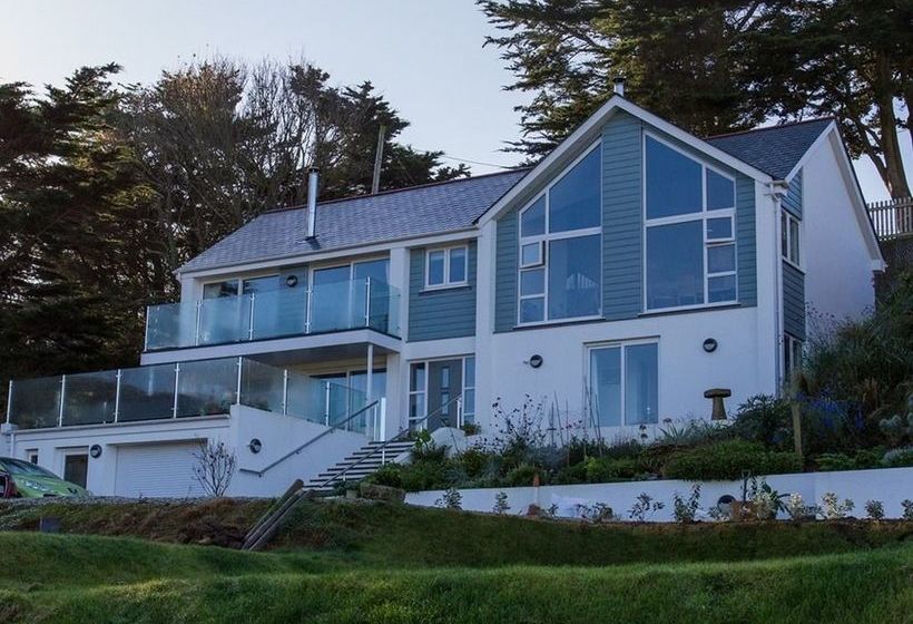 Pension Holywell Bay B&b