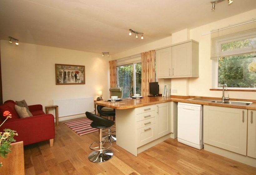 Hôtel The Old Practice 2