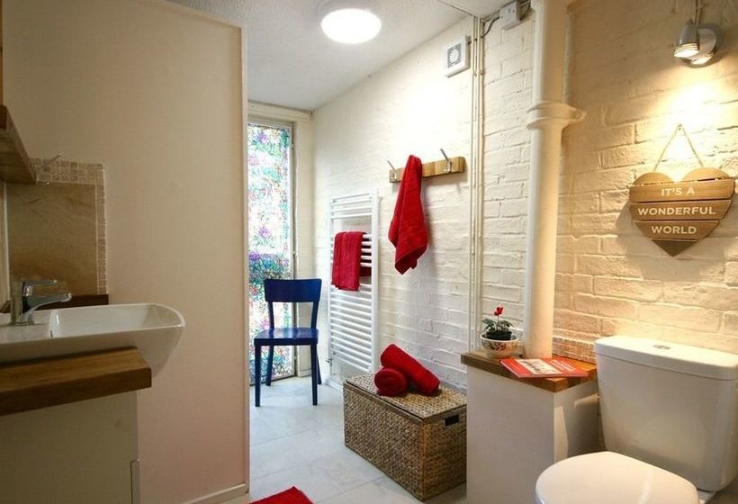 Hôtel The Old Practice 8