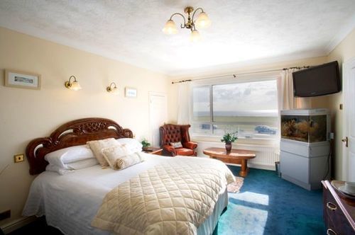 Bed and Breakfast Waters Edge Guest House 7