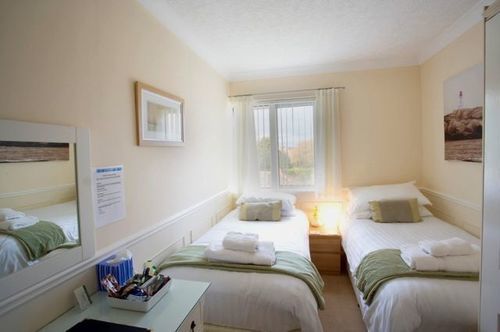 Bed and Breakfast Waters Edge Guest House 8