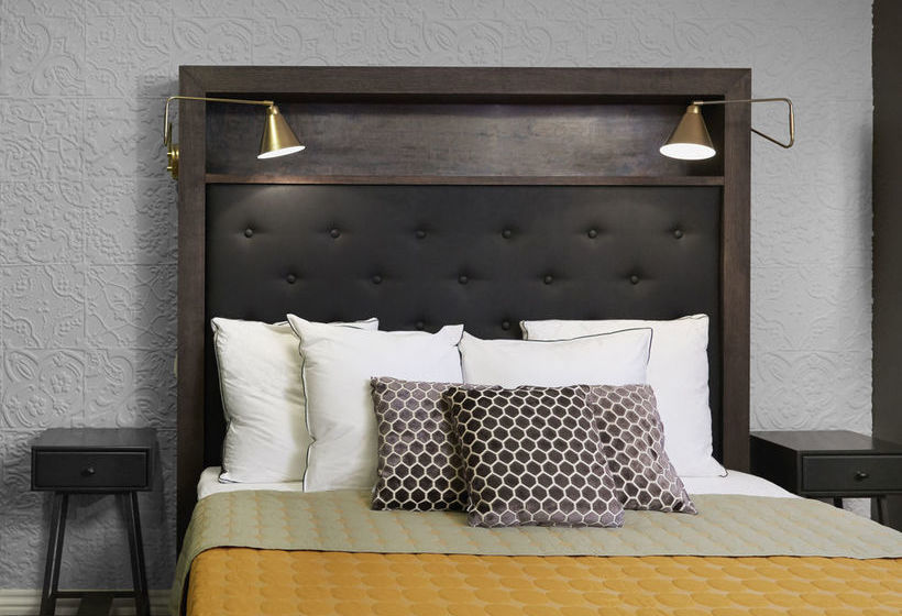 41 - A Townhouse Hotel