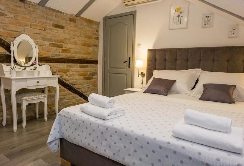 Hotel XIV Century Rooms