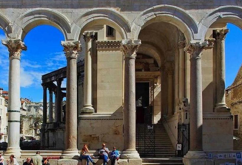 Hotel Apartments Aspalathos