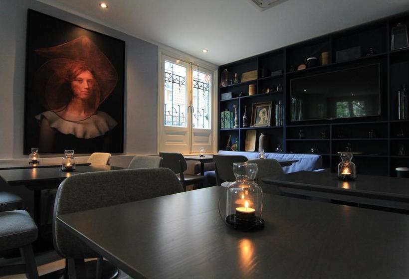 Hotel No. 377 House 15