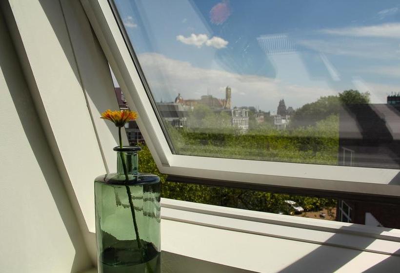 Hotel No. 377 House 19