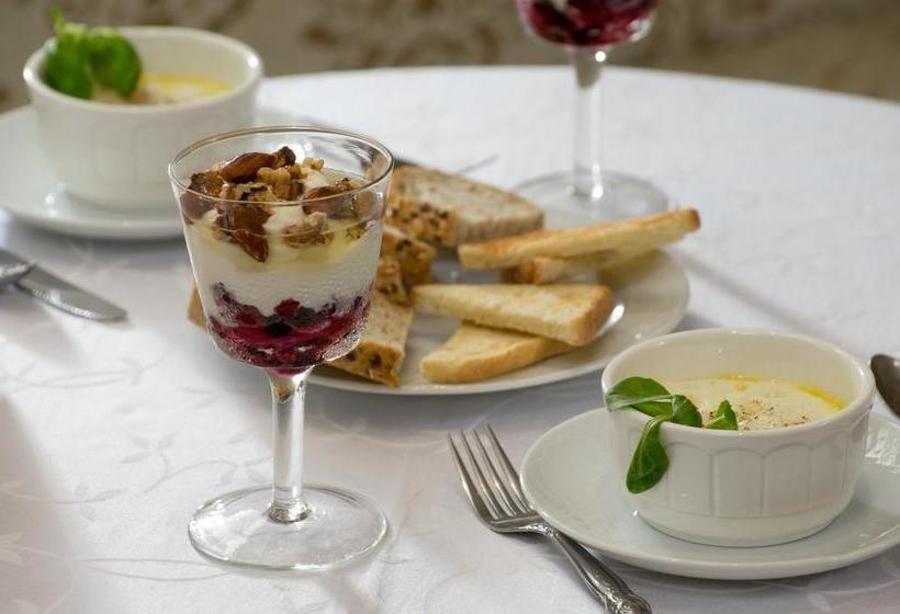 Hotel Vila Katharina 5