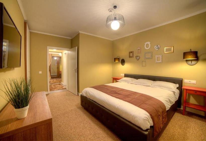 Bed and Breakfast Upperhouse 7