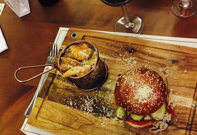 Hotel Aviator Boutique 10