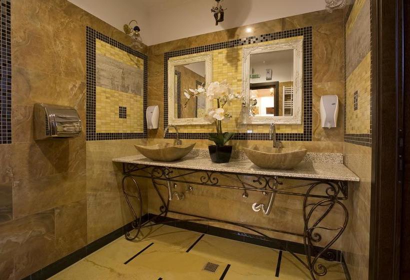 Hotel Aviator Boutique 6