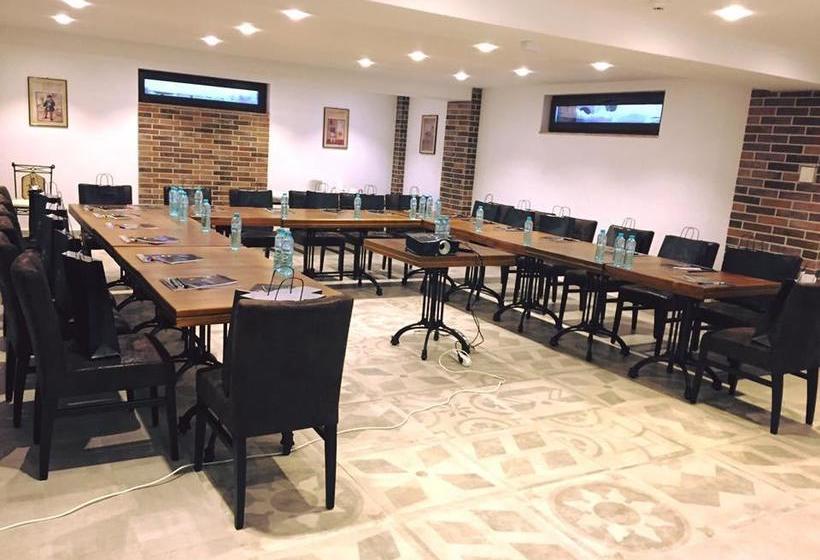 Hotel Aviator Boutique 8