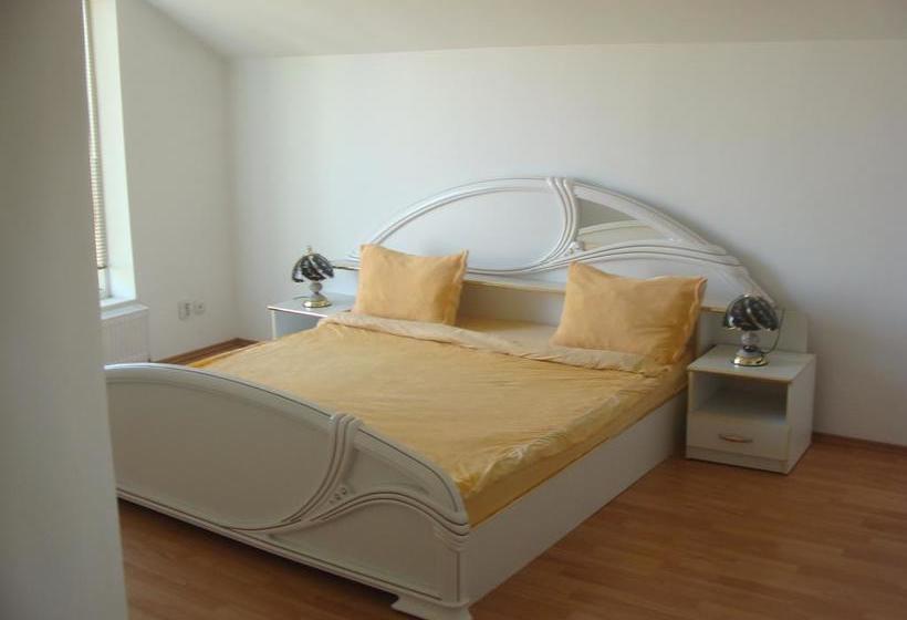 Hôtel Pension Eclipse 19