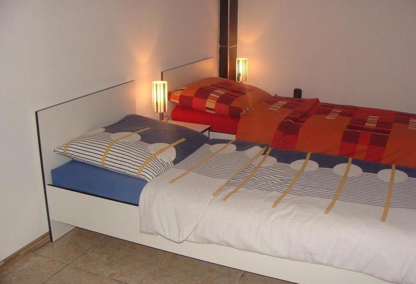 Hôtel Pension Eclipse 9