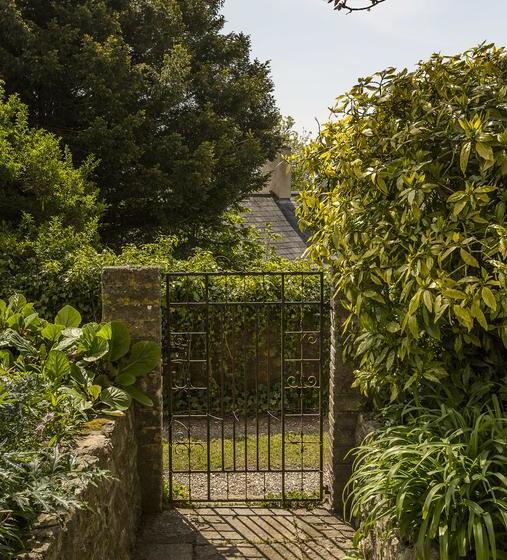 Halsons Bed And Breakfast 13