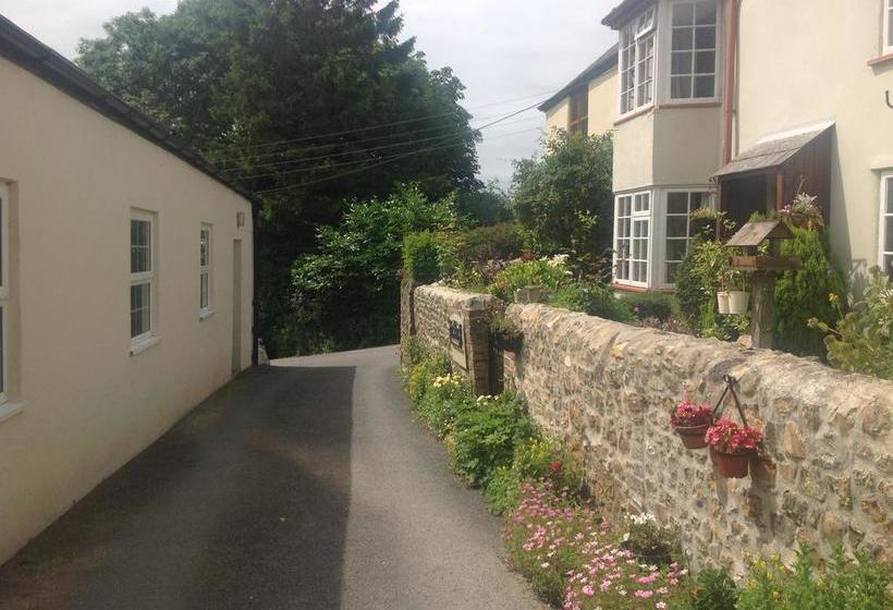 Halsons Bed And Breakfast 18