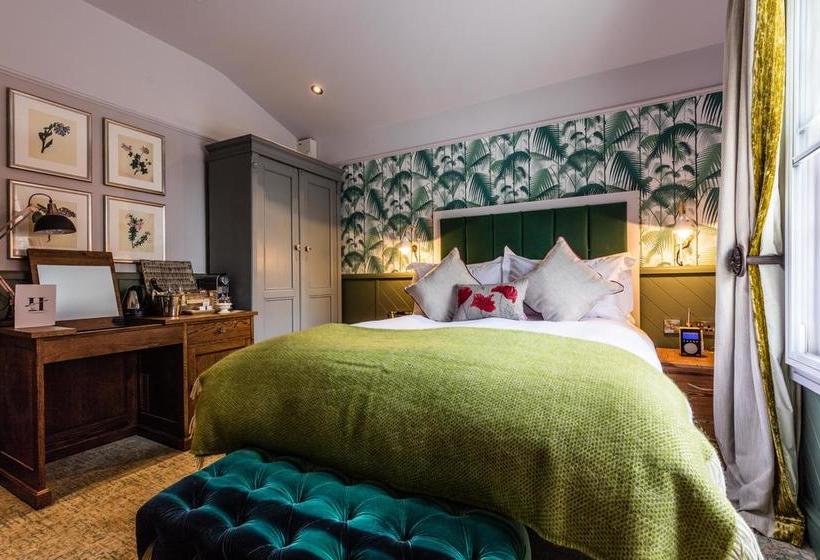 Hotel Hand And Spear