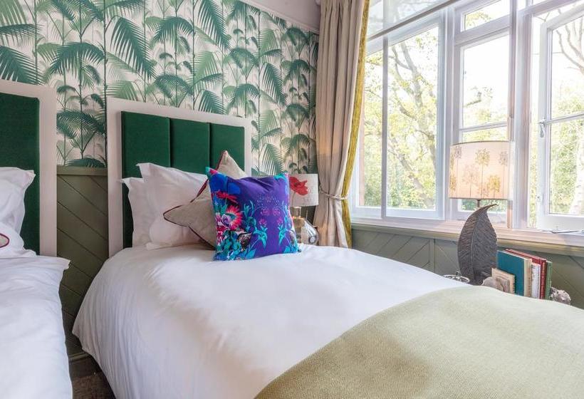 Hôtel Hand And Spear 14